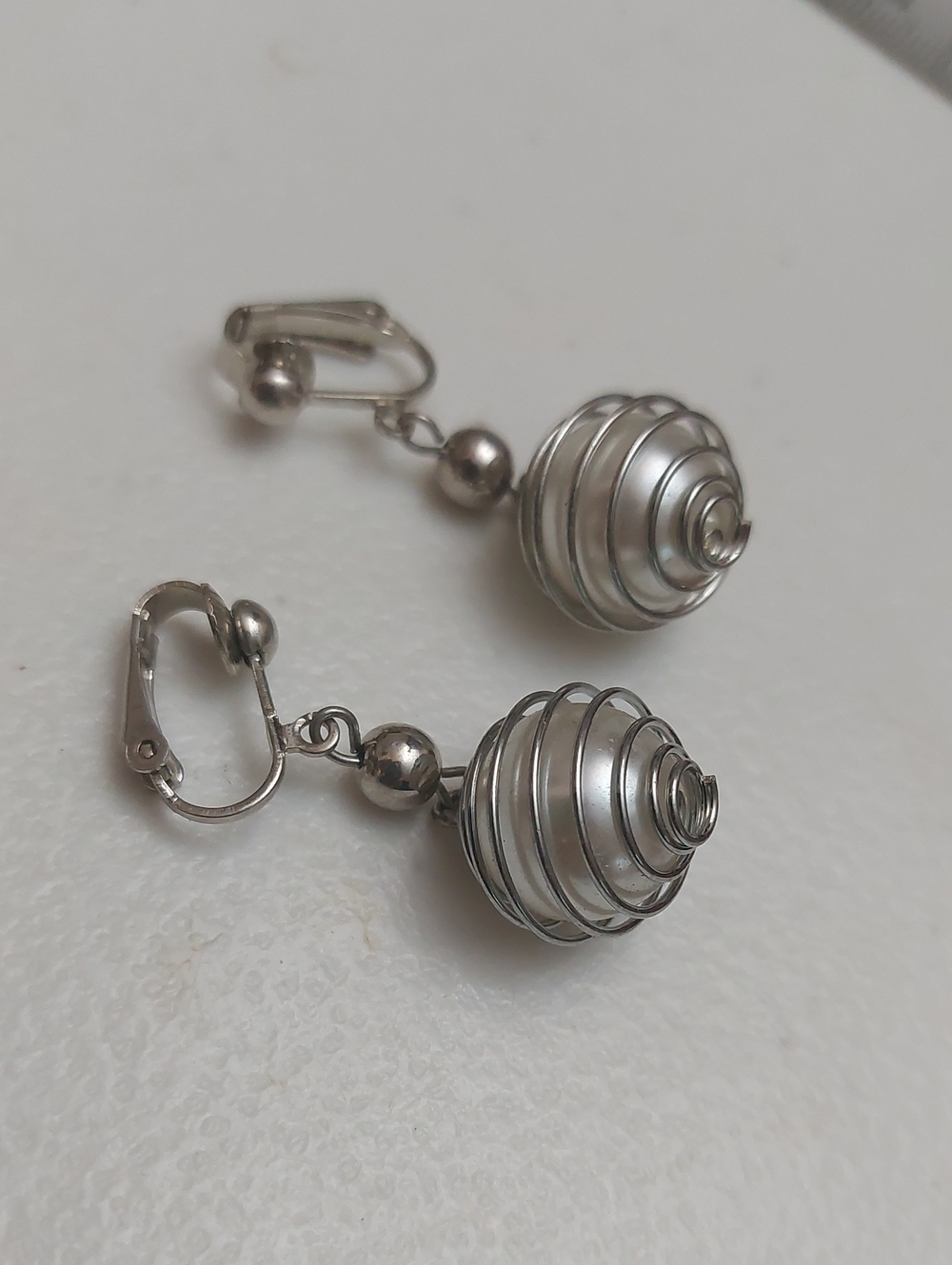 Vintage Spiral Wirework DanglingCaged Faux Pearl Clip On Earrings